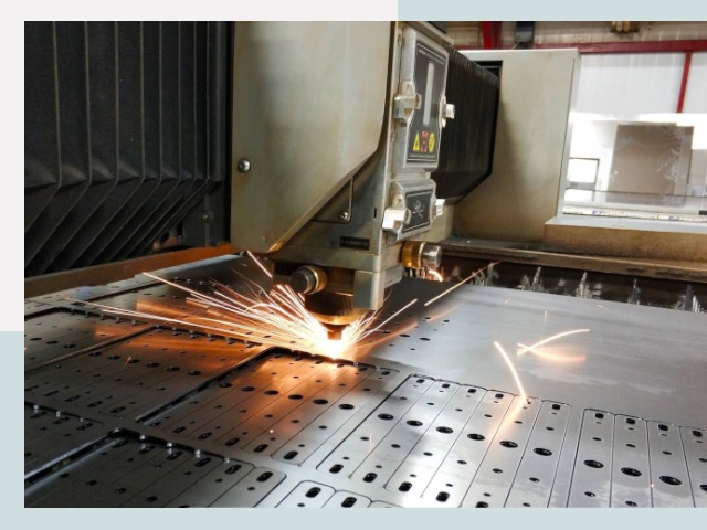 Лазерная резка металла в Симферополе от 623 руб.